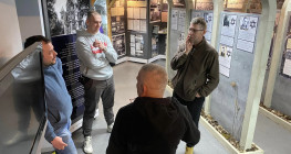 Wehikuł czasu w Domu Kultury "Lech" Wehikuł czasu w Domu Kultury "Lech"