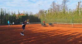 Emocje na kortach w Azotach
