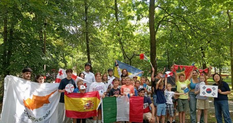 Półkolonia z paszportem po Europie