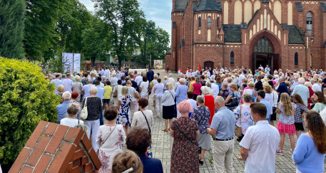 Tłumy na procesjach Bożego Ciała