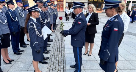 Kozielski Rynek zabrzmiał stukotem oficerskich butów