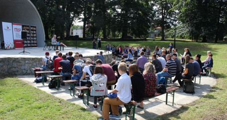 Polskie nowele brzmiały w kozielskim parku 