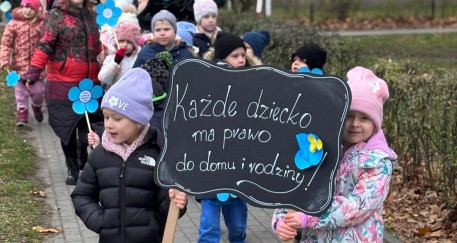 Niebieski marsz w imię praw najmłodszych