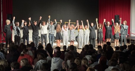 Młodzież Kędzierzyna-Koźla zbudowała „Most dobrych słów”