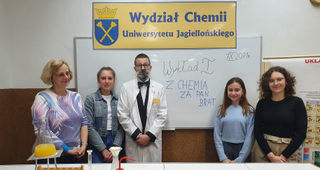Głosujmy na projekt młodych chemików z Cisowej