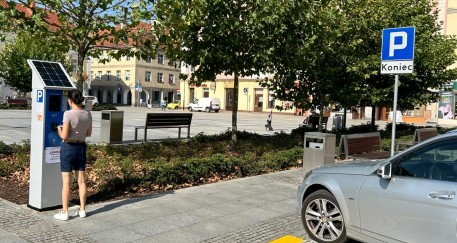 Parking zdał egzamin. Strefa na Rynku zostaje na stałe
