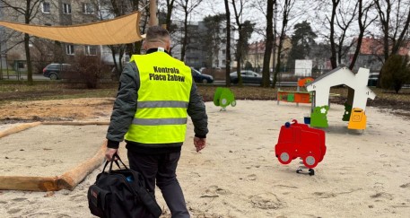 Prezenty nie tylko pod choinką. Żłobki nr 3 i 6 z nowymi placami zabaw