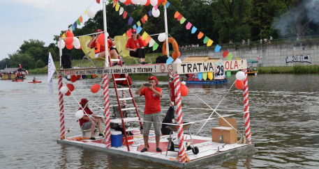 Pływadła zacumują na szkwale już w niedzielę