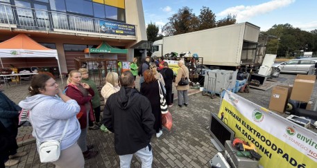 Ekologiczna wymiana: stary sprzęt za nowe rośliny