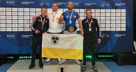 Gladiatorzy zapasów z medalami Mistrzostw Polski