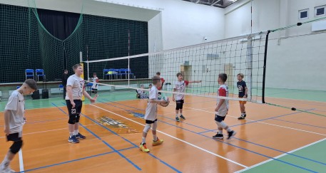 Siatkarskie trójki zameldowały się na boisku